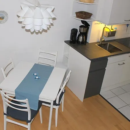 Apartament Obj 76 Fewo Fur 2-4 Personen Mit Aussenpool, Maisonette, Direkt Am Meer
